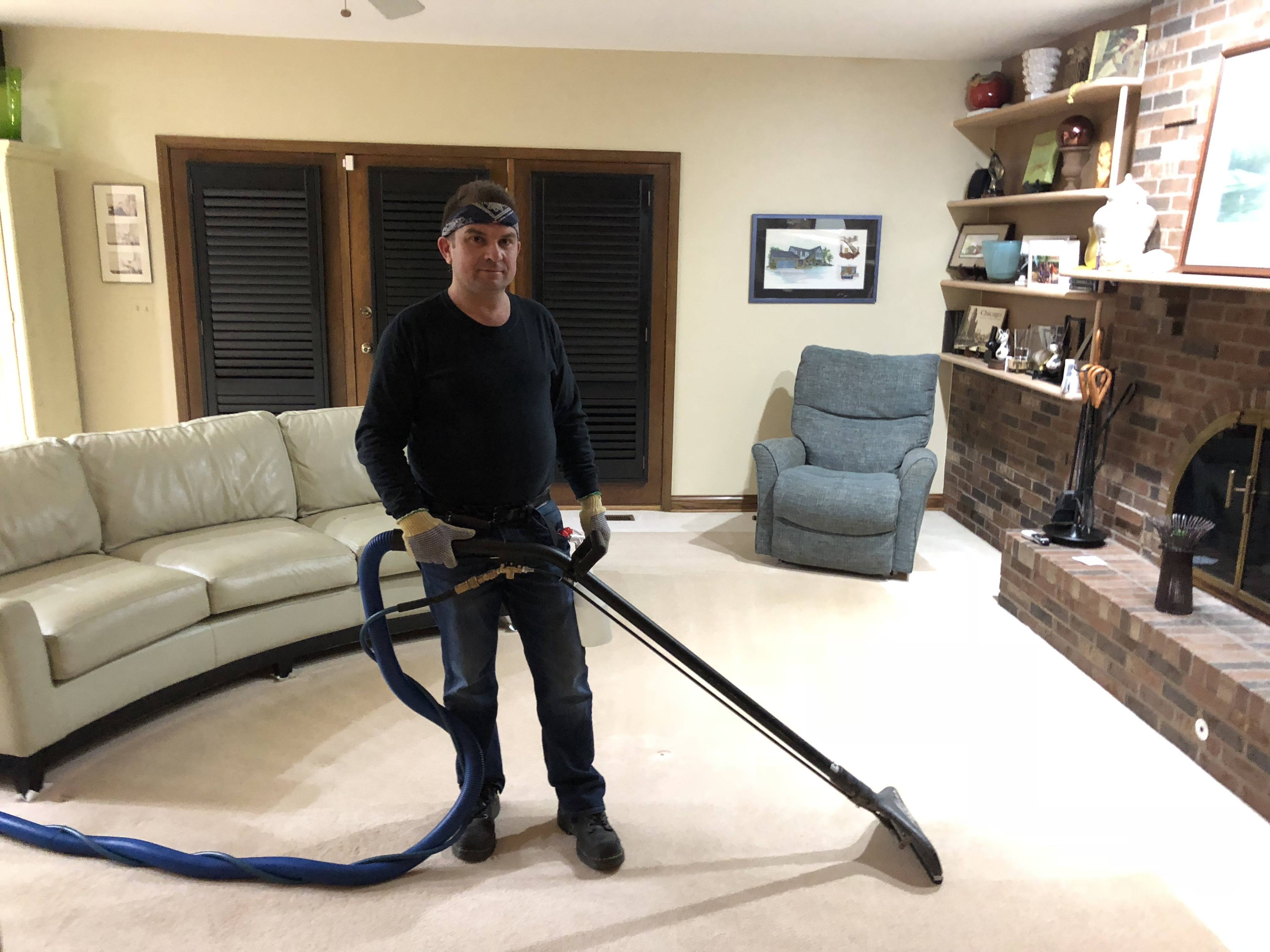 tom pabijan deep steam cleaning clients home carpeting